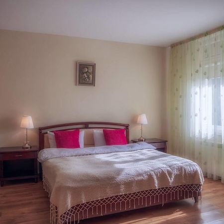 Pensiunea Boema Piatra Neamţ Exterior foto