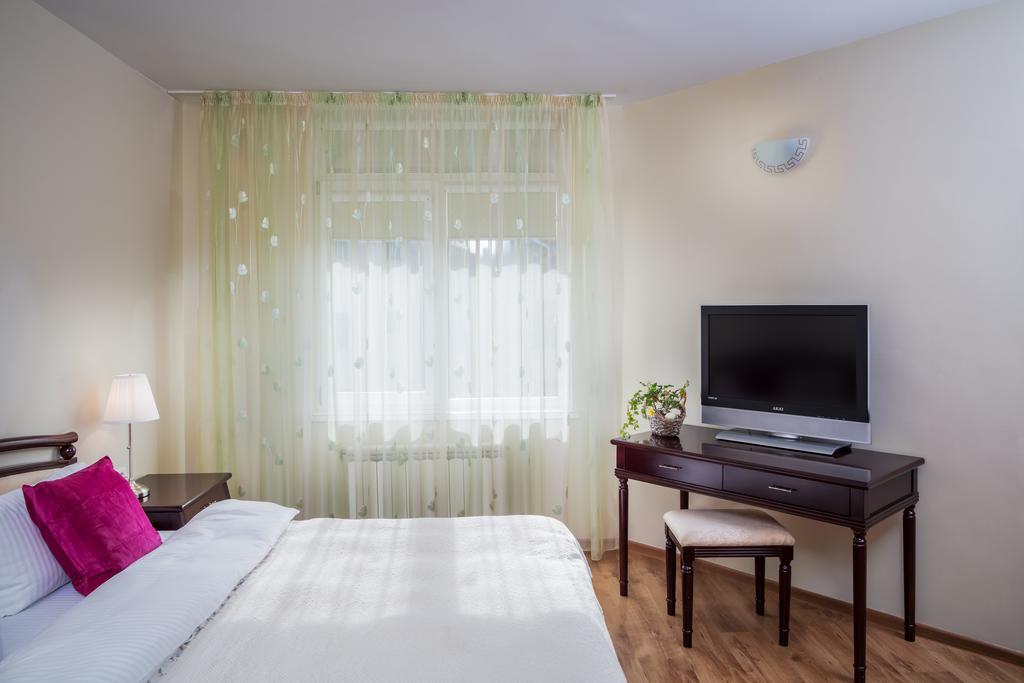 Pensiunea Boema Piatra Neamţ Exterior foto